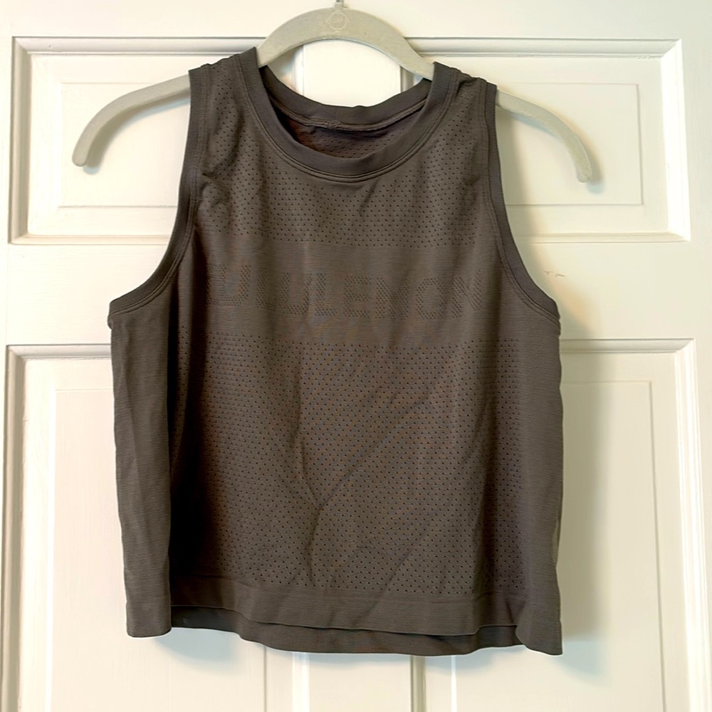 Lululemon cropped tank top